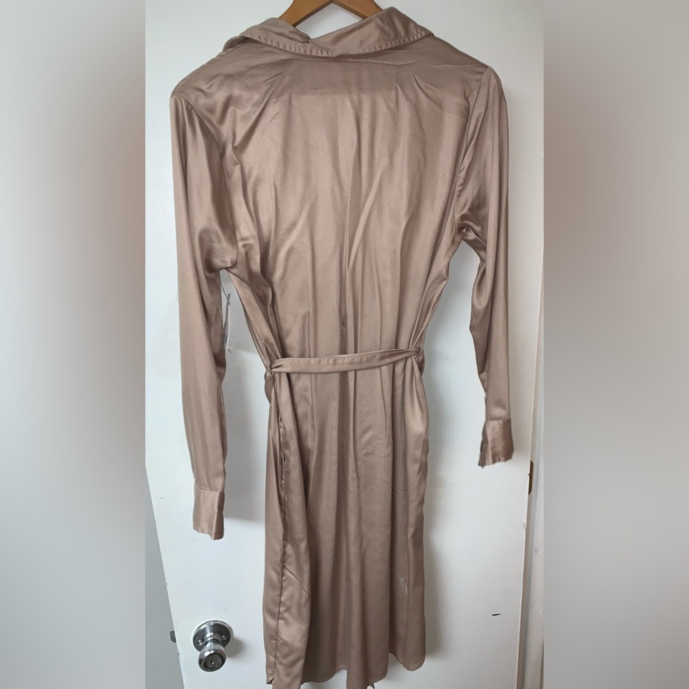 Women’s tan button up dress with tags Time and Tru - Picture 4 of 5